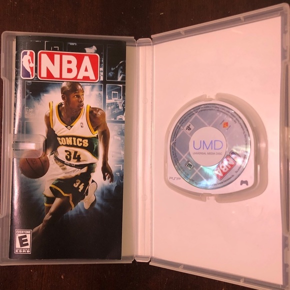 PSP Games: NBA and FiFA World Cup Germany 2006. - Picture 4 of 5